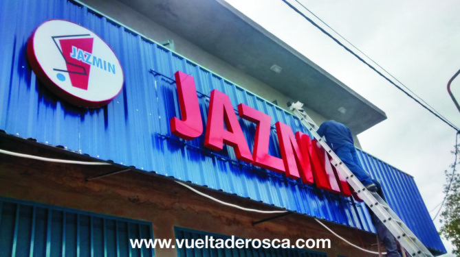 jazmin corporeo chapa con led 1